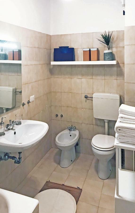 Iris Home Como Luaran gambar